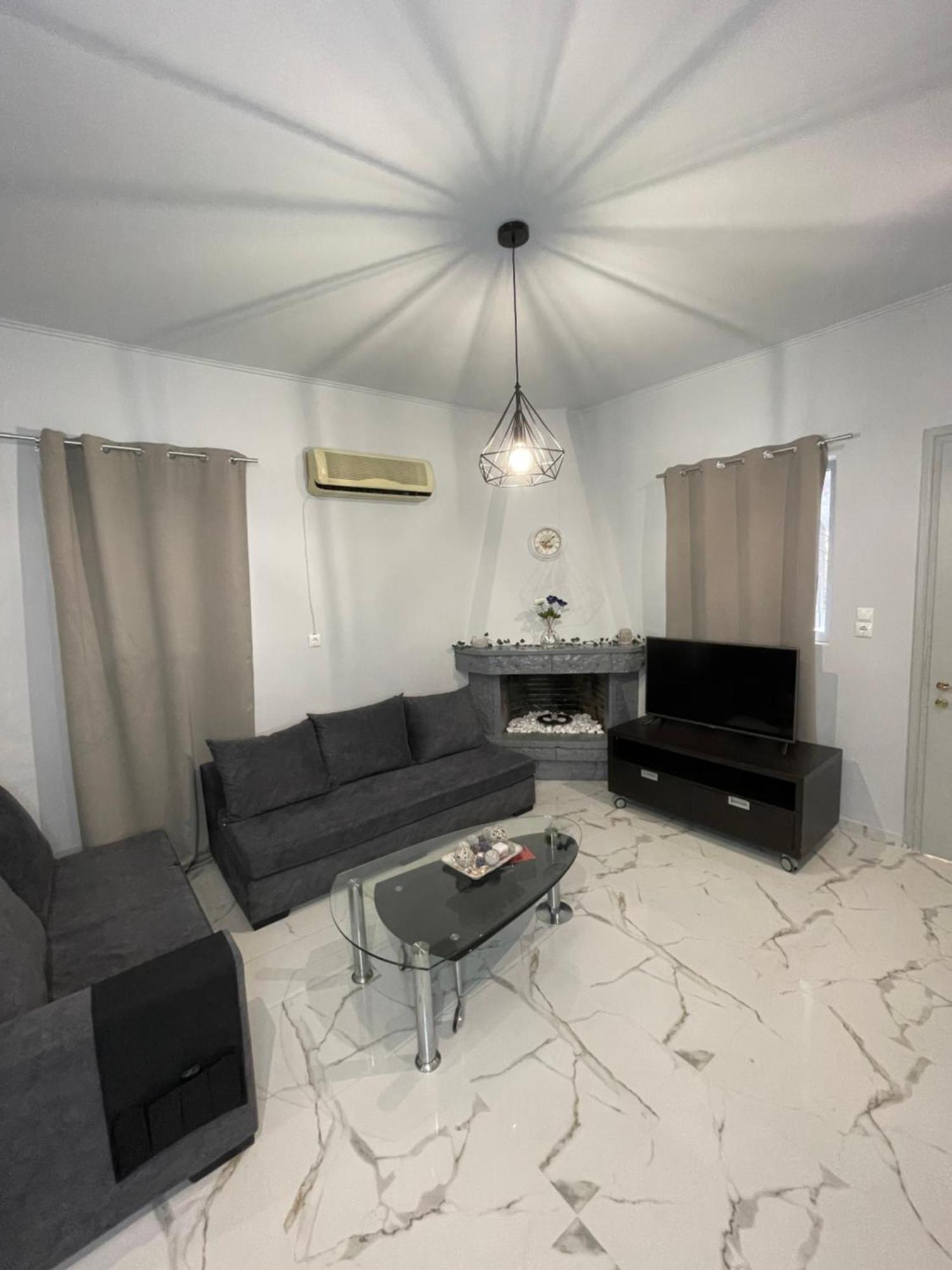 Airpoint Renovated Appartement Artemida  Buitenkant foto